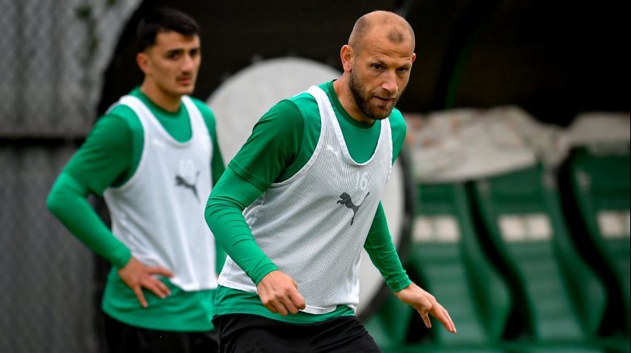 Bursaspor, Karşıyaka Maçı İçin Son Hazırlıklarını Sürdürüyor