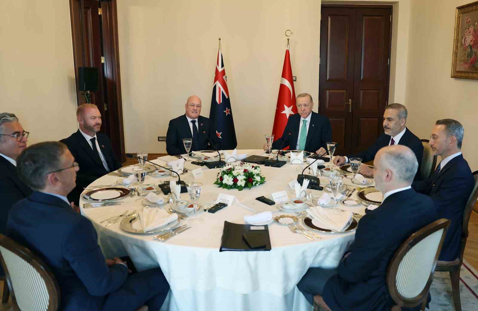 Cumhurbaşkanı Erdoğan ve Yeni Zelanda Başbakanı Luxon'un İstanbul Görüşmesi