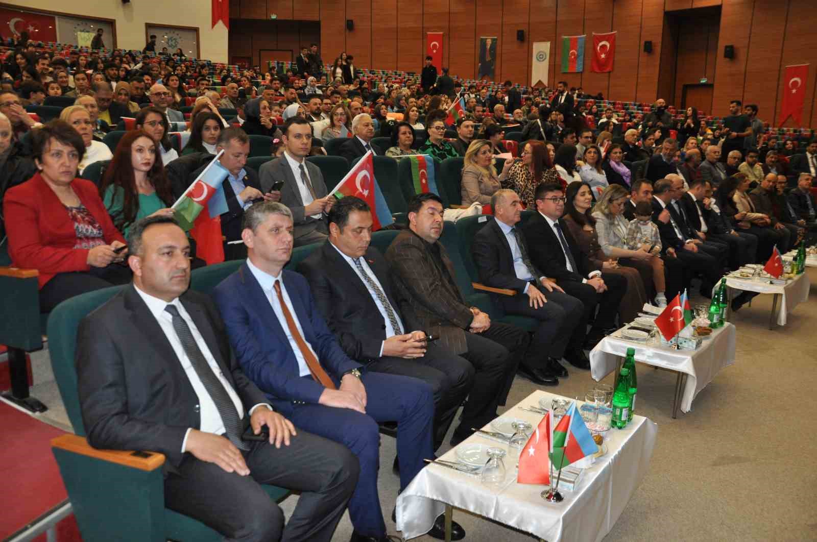 Kars’ta Azerbaycan-Türkiye Kültür Buluşmaları Renkli Anlara Sahne Oldu