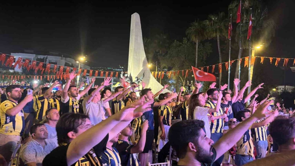 Fenerbahce-Sampiyonluk-kutlamalari-Alanya
