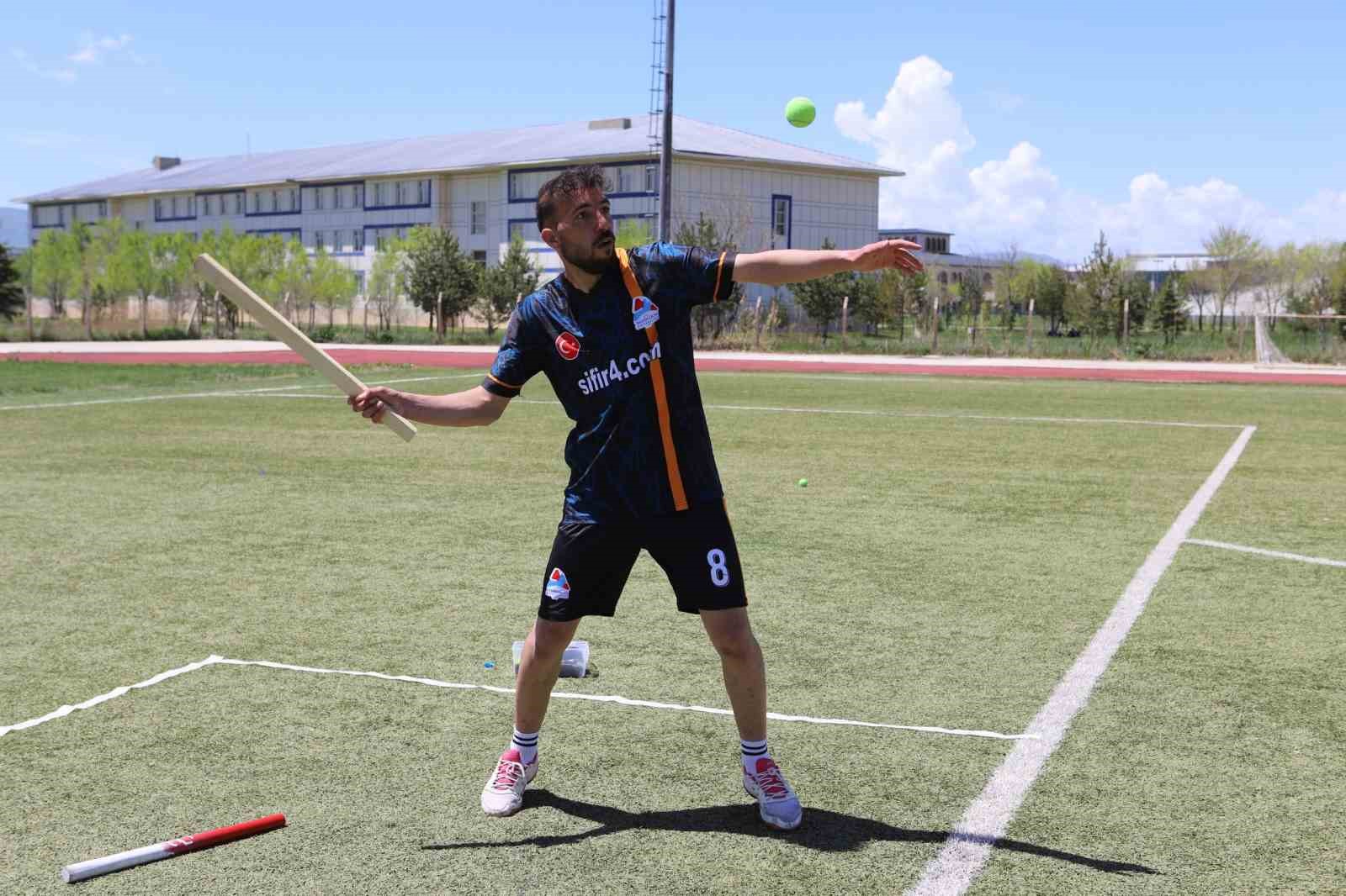 Ağrı yöresinde "Top ekmeği" ya da yerel adıyla "Topa dara"