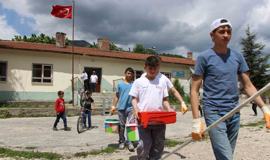 Amasya’da ‘tamir takımı’ adıyla bilinen meslek lisesi öğrencilerinden oluşan ekip