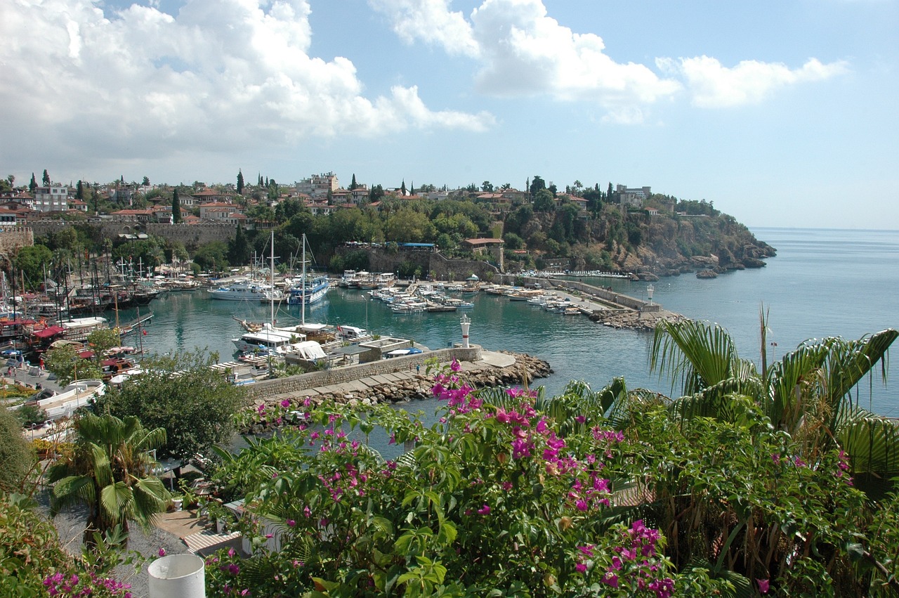 Antalya sahilinde unutulan akıllı saatle yaşanan ilginç olayın detaylarını öğrenin.
