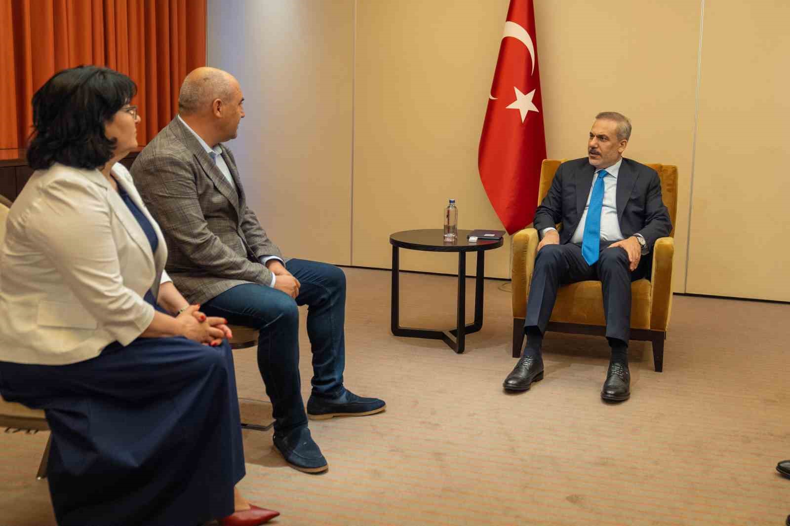 bakan fidan gagauz turkleri temsilcileri ile bir araya geldi YwlfAlWD
