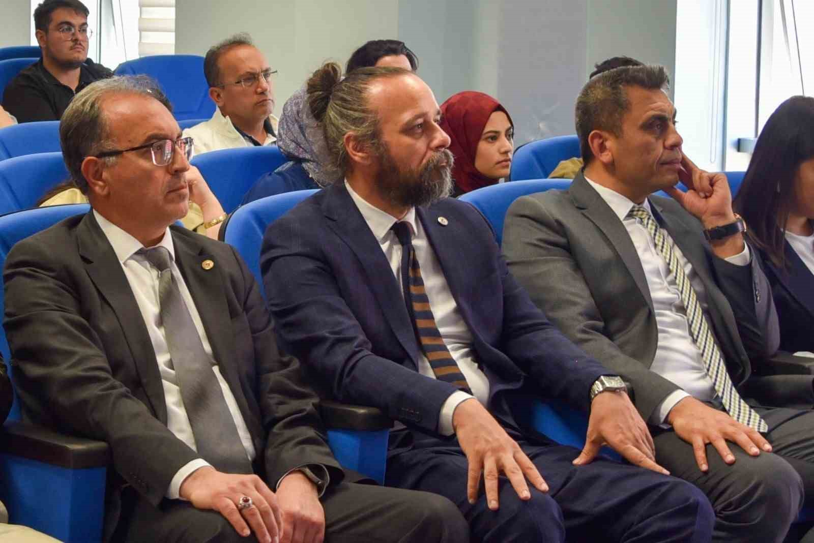 bilecikte 2 dunya savasi sirasinda kafkasyadan surgunler konulu bir konferans 0 7WAv8B4L