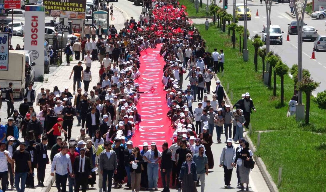 Bitlis’te 19 Mayıs Atatürk’ü Anma ve Gençlik ve Spor Bayramı