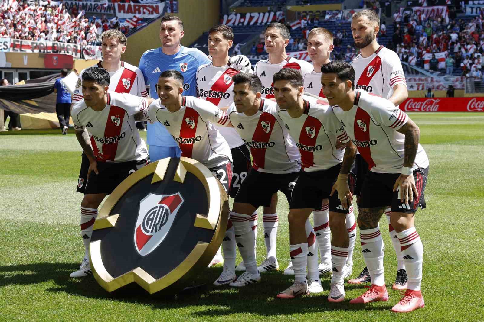 Unutulmaz Bir Mücadele: River Plate ve Urawa Red Diamonds Arasındaki Heyecan Dolu Karşılaşma