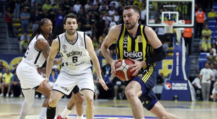 Fenerbahçe Erkek Basketbol Takımı'nın güçlü ismi Metecan Birsen'den şampiyonluk yolunda
