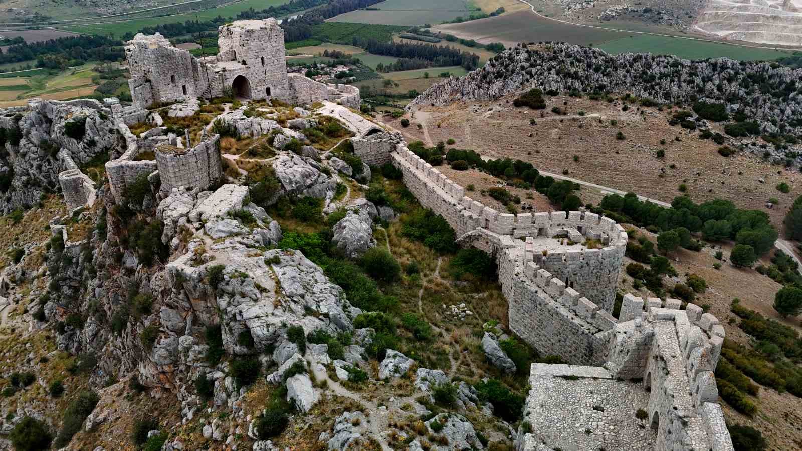 Yılankale’nin Adı ve Efsanelerle Dolu Hikayesi