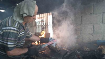 Adana’da aralarında demirci ustalarının da olduğu 14 kişilik ekip, 100