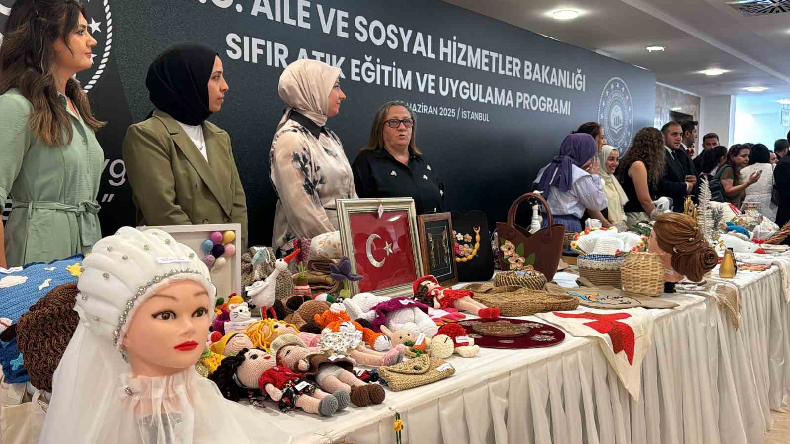 aile ve sosyal hizmetler bakani mahinur ozdemir goktasin atik egitim ve surdurulebilirlik programi katilimi 1WlmGZDY