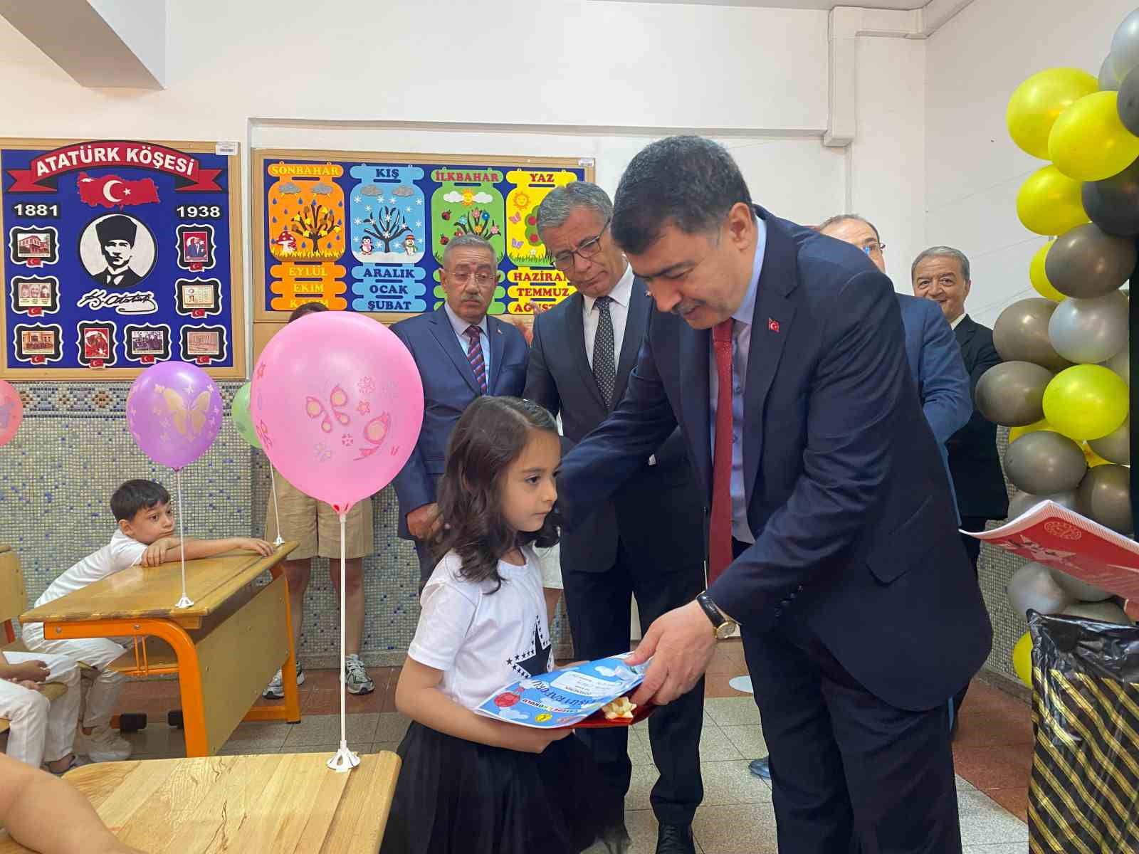 Öğretmenlere ve Velilere Övgü ve Tavsiyeler