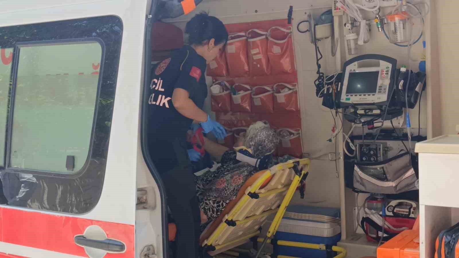 Antalya Manavgat'ta yaya geçidinde meydana gelen trafik kazası ve sonuçları