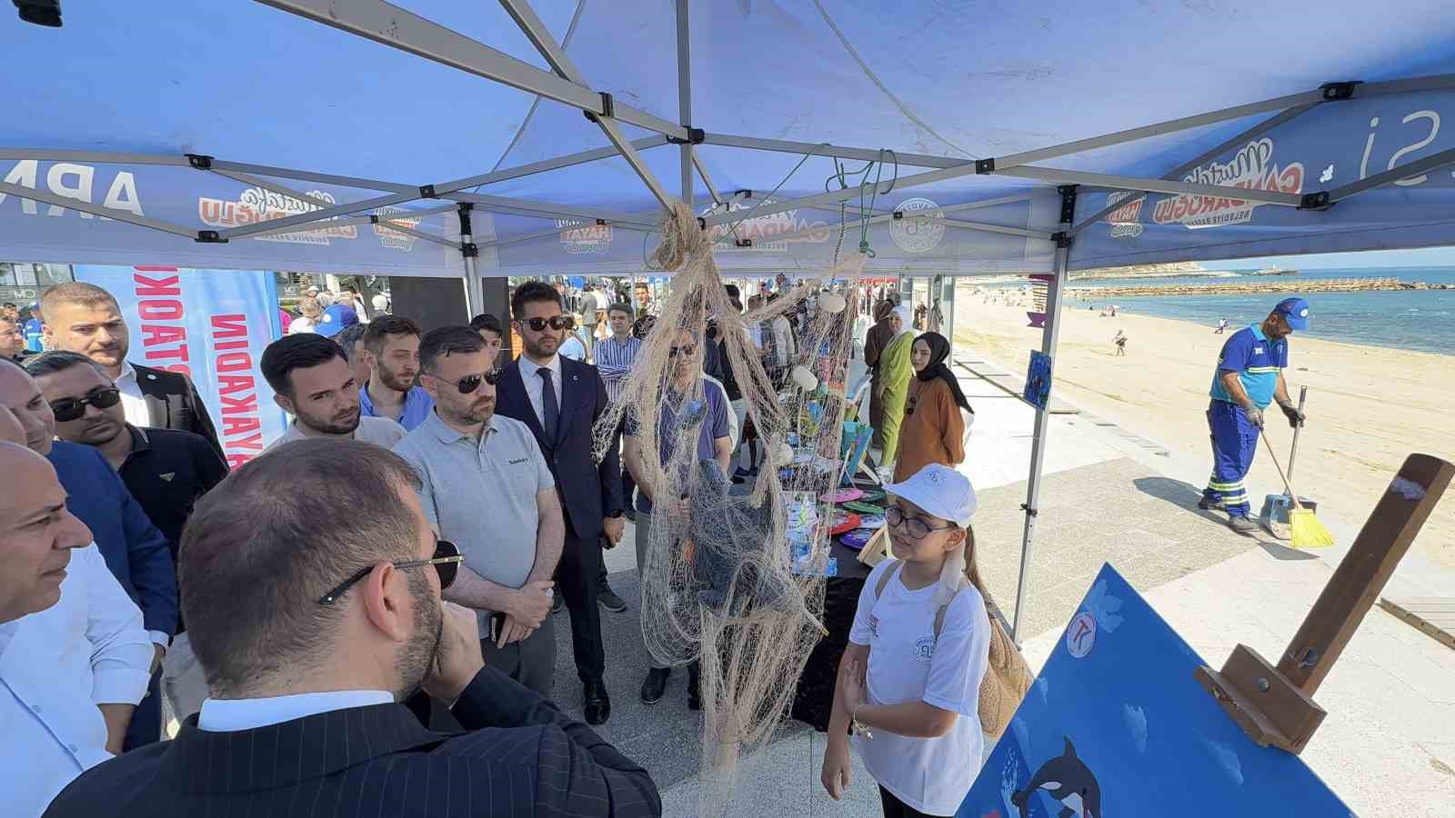 Arnavutköy Karaburun Sahili'ne Mavi Bayrak Ayrıcalığı