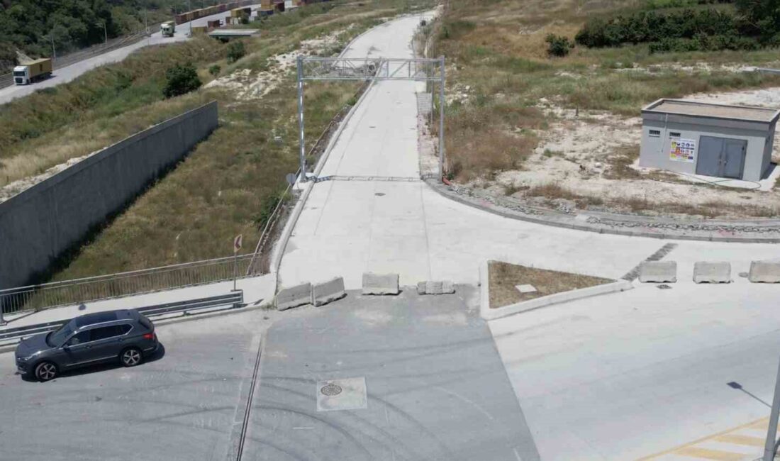 Arnavutköy'deki sanayi sitesinde yol kapatma tartışması ve halkın talepleri hakkında