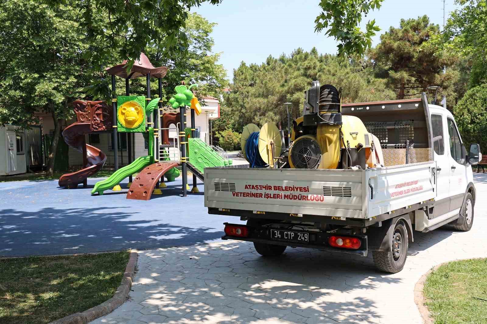 Sağlıklı Bir Çevre İçin Ataşehir Belediyesi'nden Etkili İlaçlama Çalışmaları
