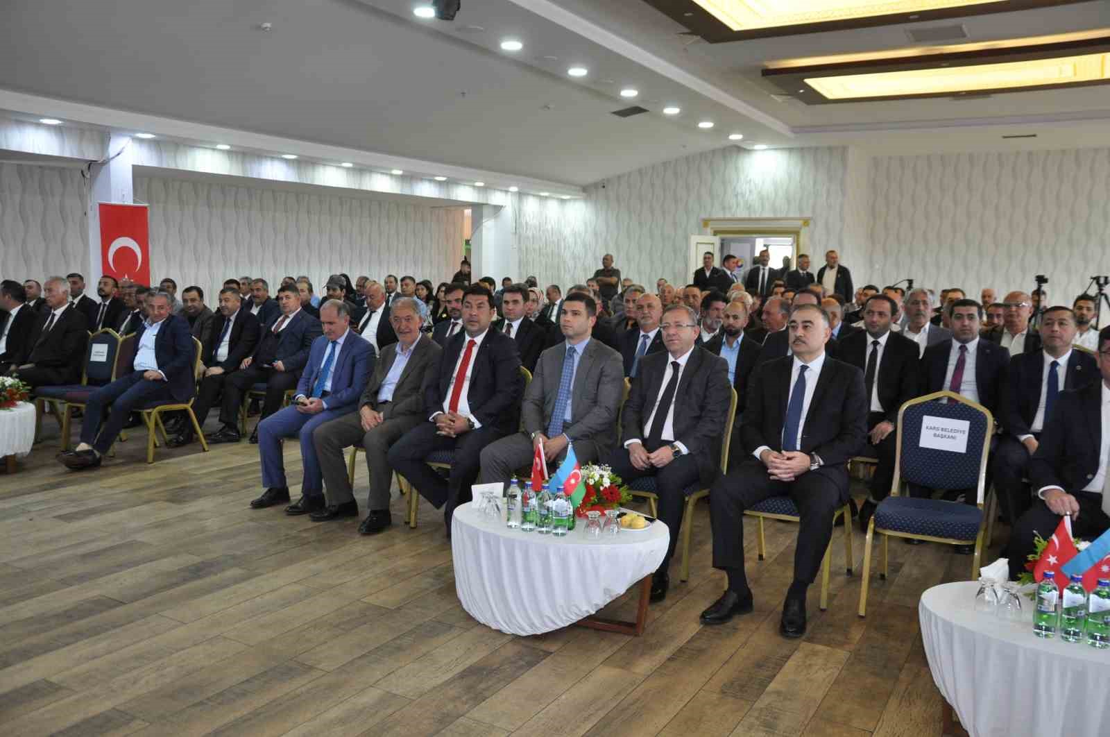Azerbaycan ve Türkiye arasında Kars'ta gerçekleşen Ekonomik İşbirliği Zirvesi, iki