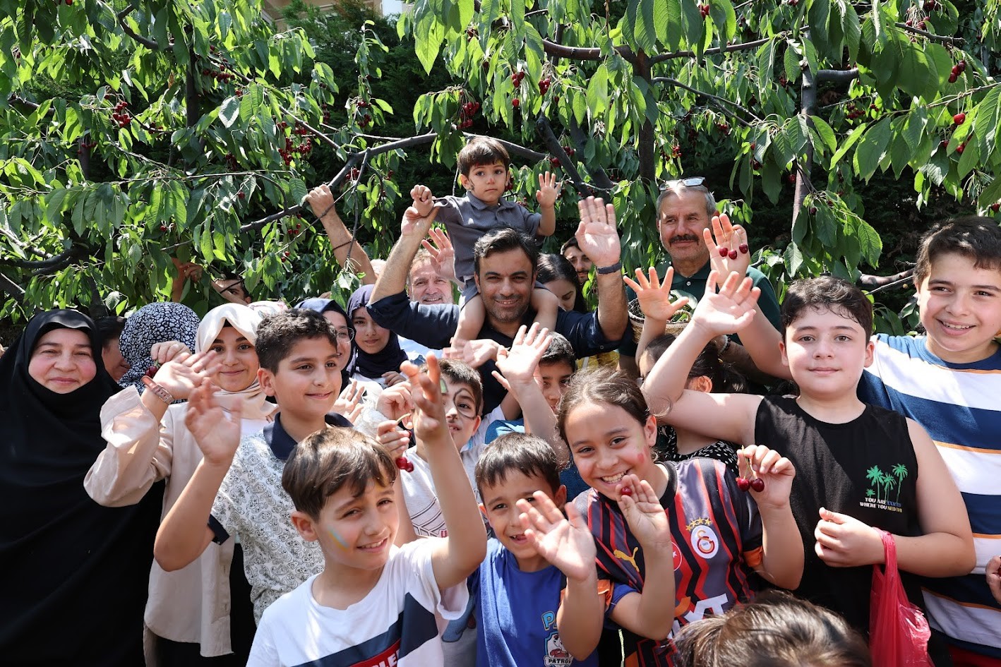 Bağcılar'da Kiraz Festivali ile renkli anlar ve eğlence dolu etkinliklere