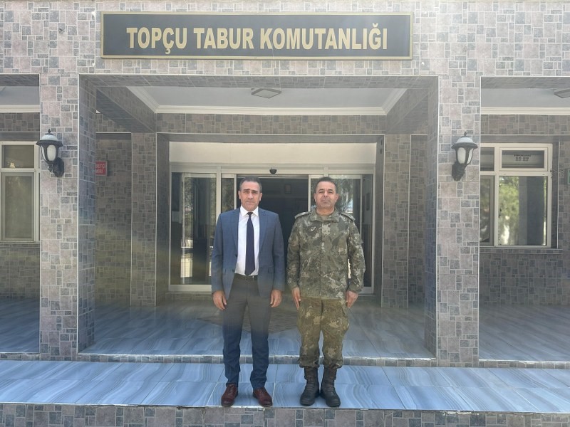 Burhaniye’de Görev Süresini Tamamlayan Kaymakam İlyas Memiş’ten Veda Ziyareti