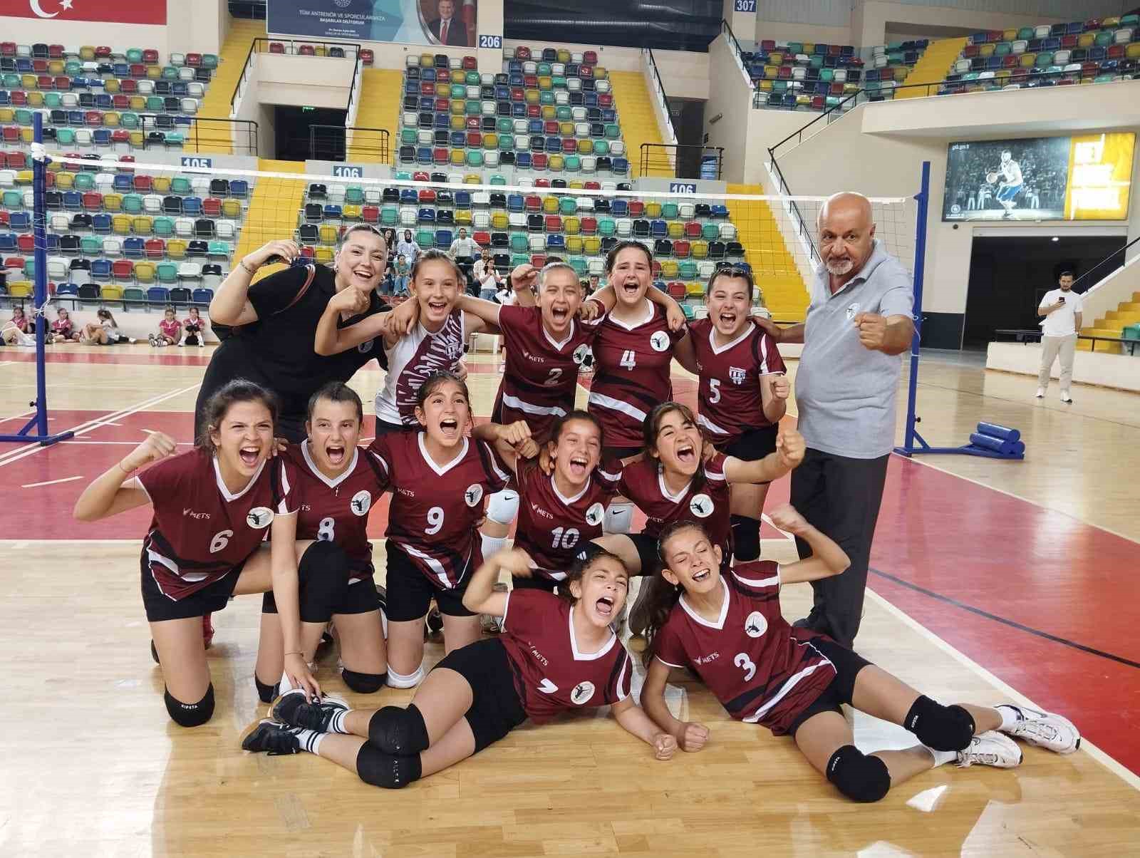 Antrenörler ve Takımın Başarısı