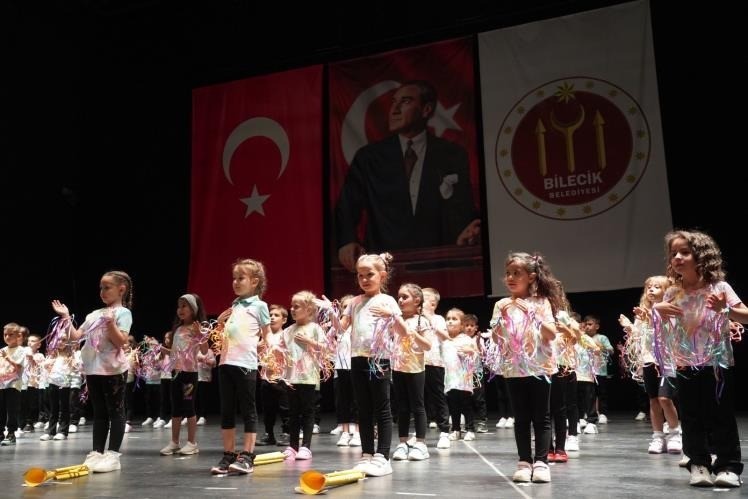 Çocuklarımız İçin Her Şeyimizle Çalışıyoruz