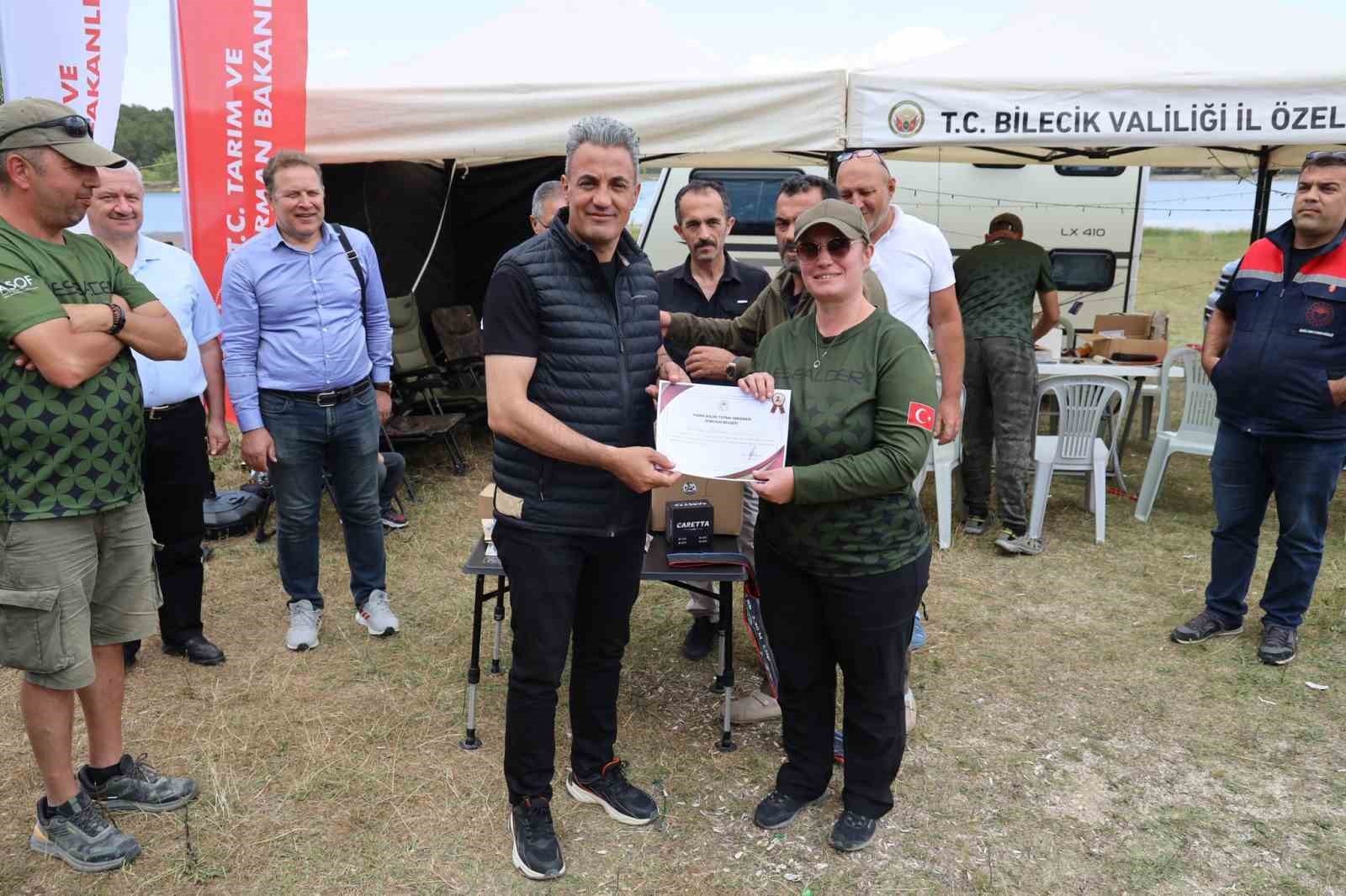 Bilecik Pelitözü Gölpark’ta düzenlenen büyük turna balıkçılığı etkinliği