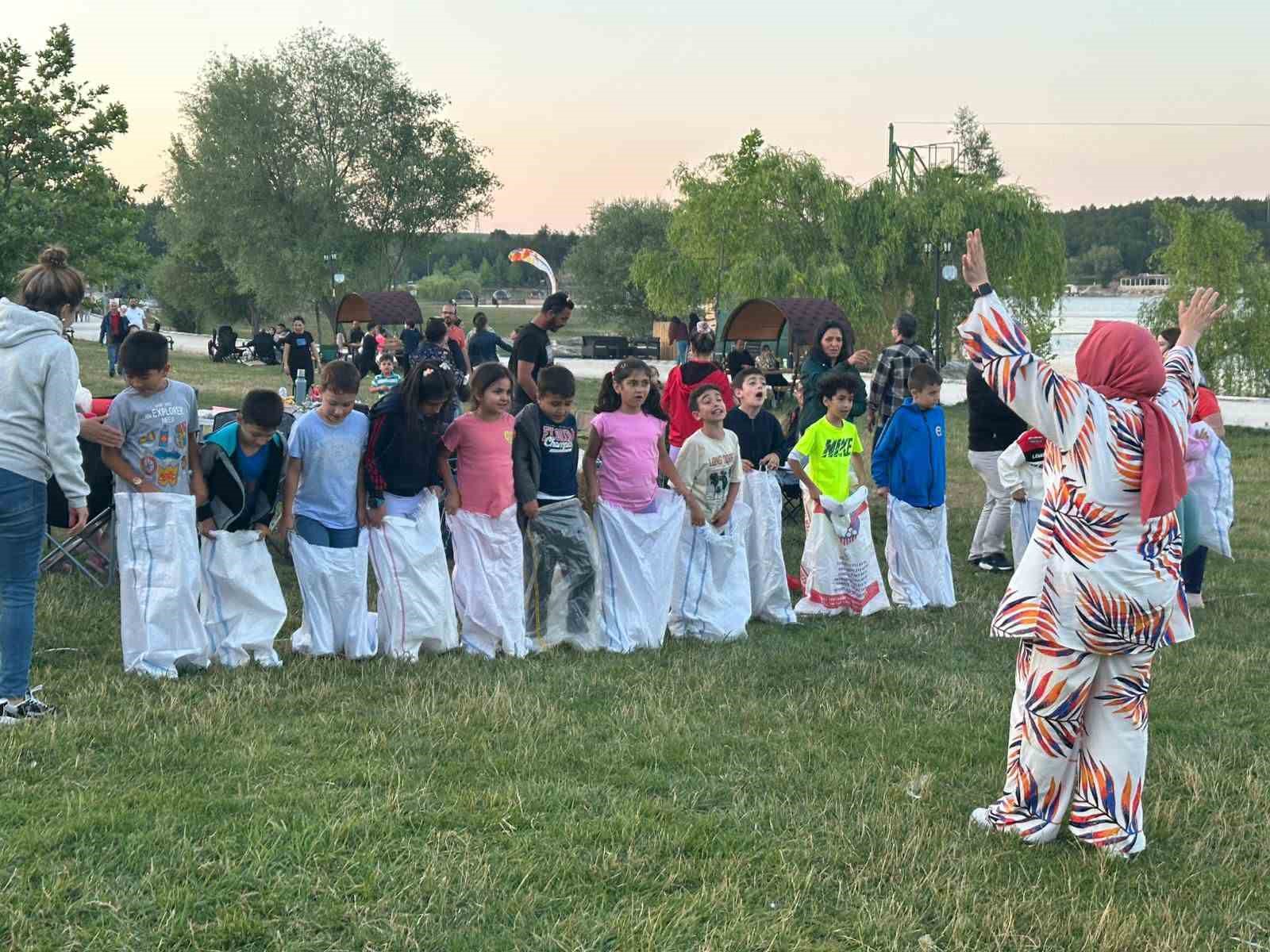 bilecikte ogrenciler ve aileleriyle unutulmaz bir gun zl2kzGGP