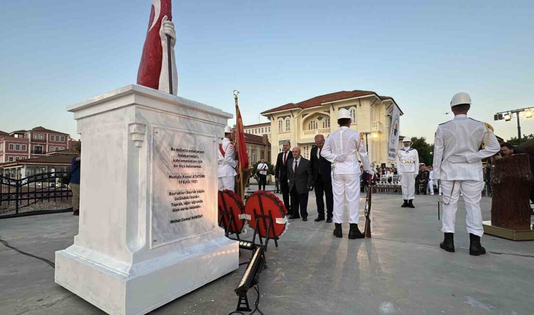 Çanakkale’de şehitleri anma törenleri ve anlamı hakkında detaylı bilgi. Tarihimize