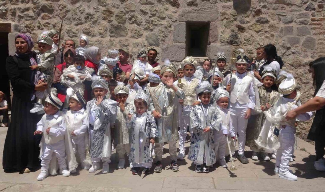 Çankırı'da 529 yıllık geleneksel vakıf ile düzenlenen toplu sünnet şölenini