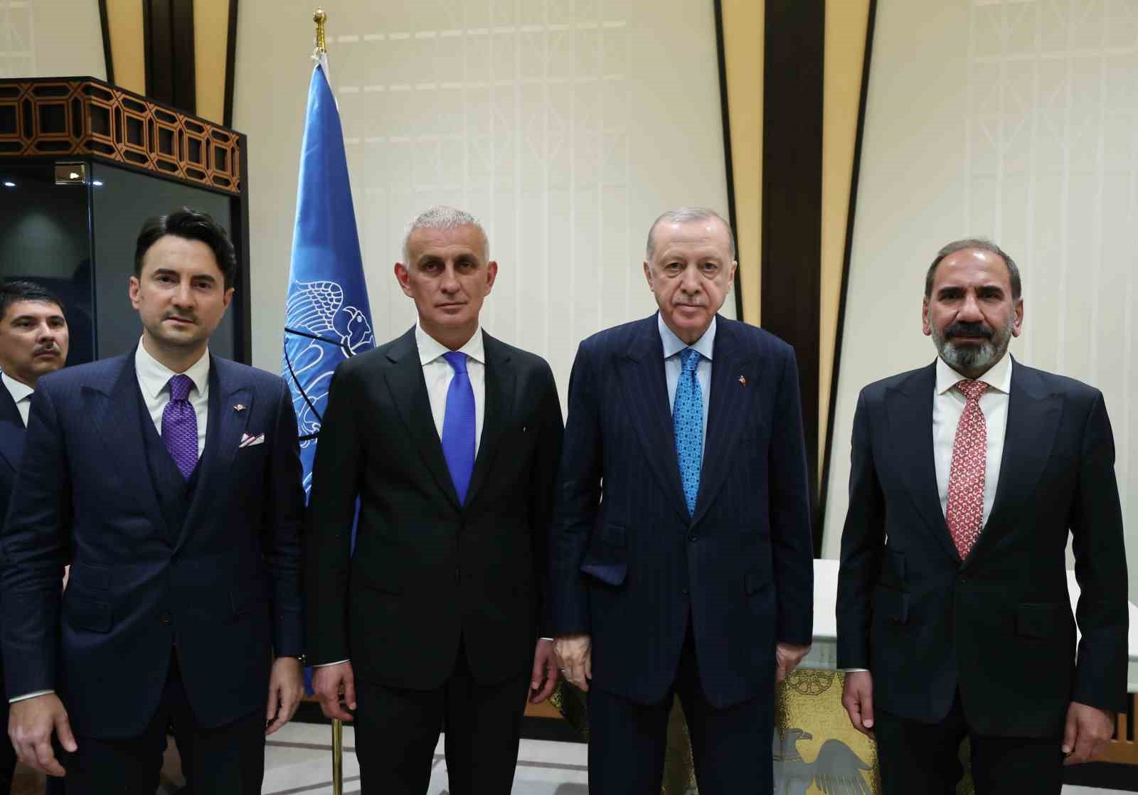 Cumhurbaşkanı Erdoğan, Süper Lig'e Yükselen Takımların Başkanlarıyla Bir Araya Geldi