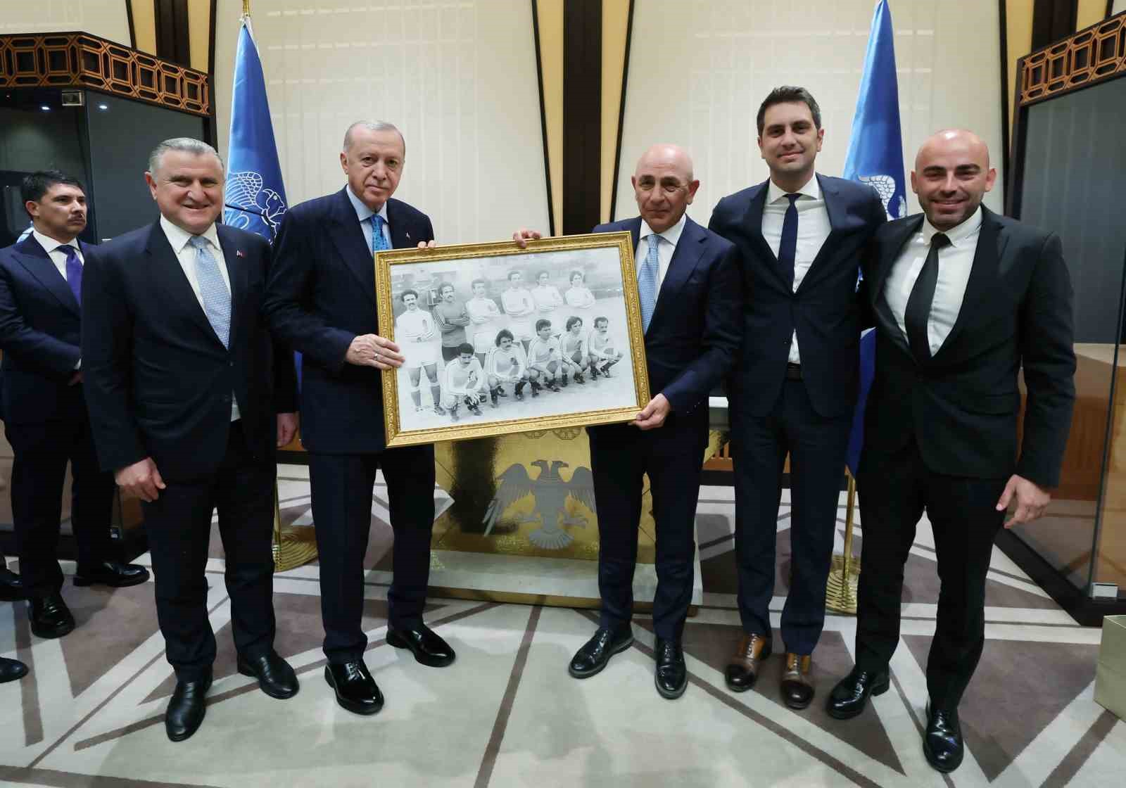 Cumhurbaşkanı Erdoğan, Süper Lig'e Yükselen Takımların Başkanlarıyla Bir Araya Geldi