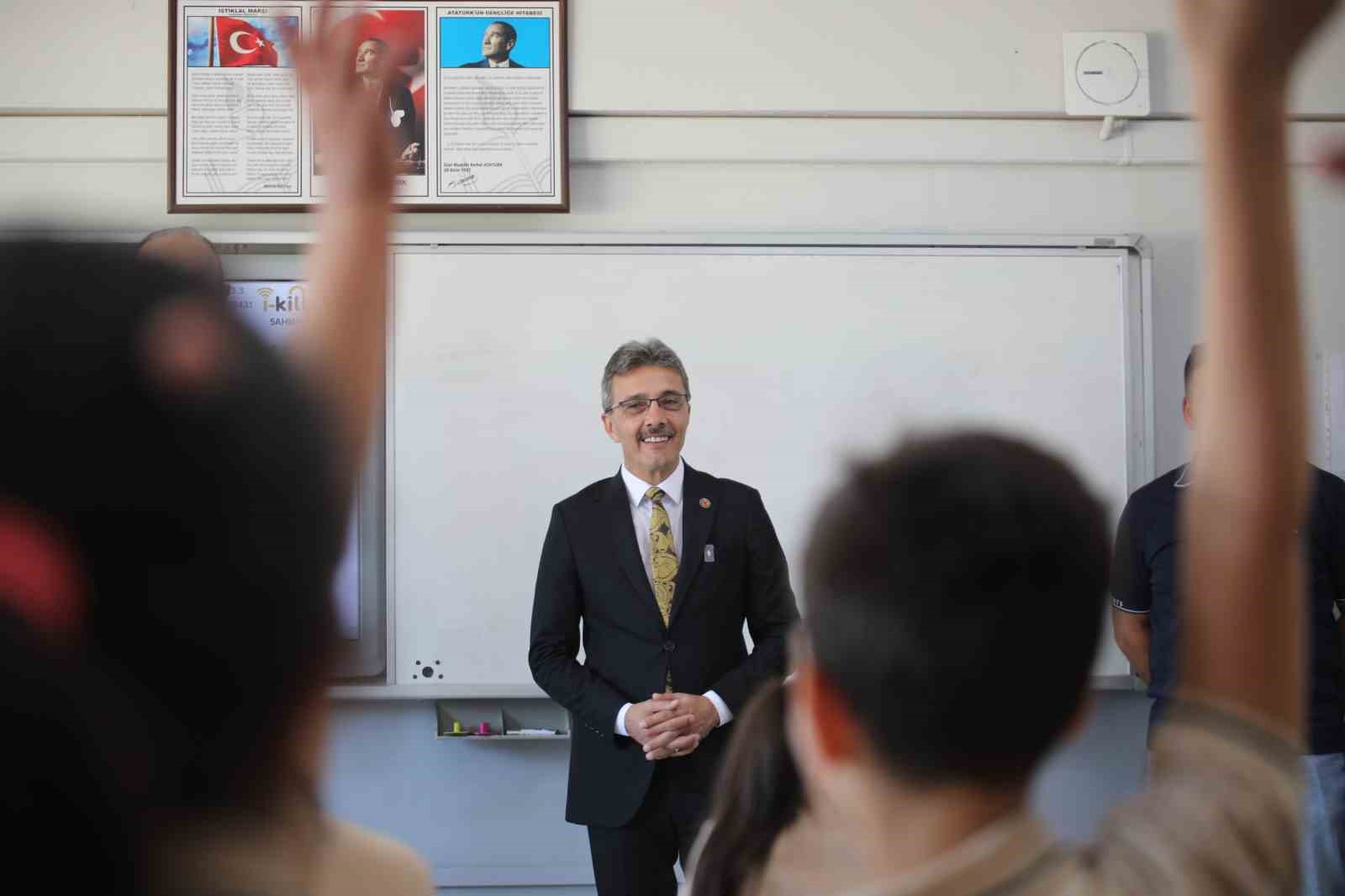erenlerde karne sevinci ve gelecege yatirim OurC9w9O