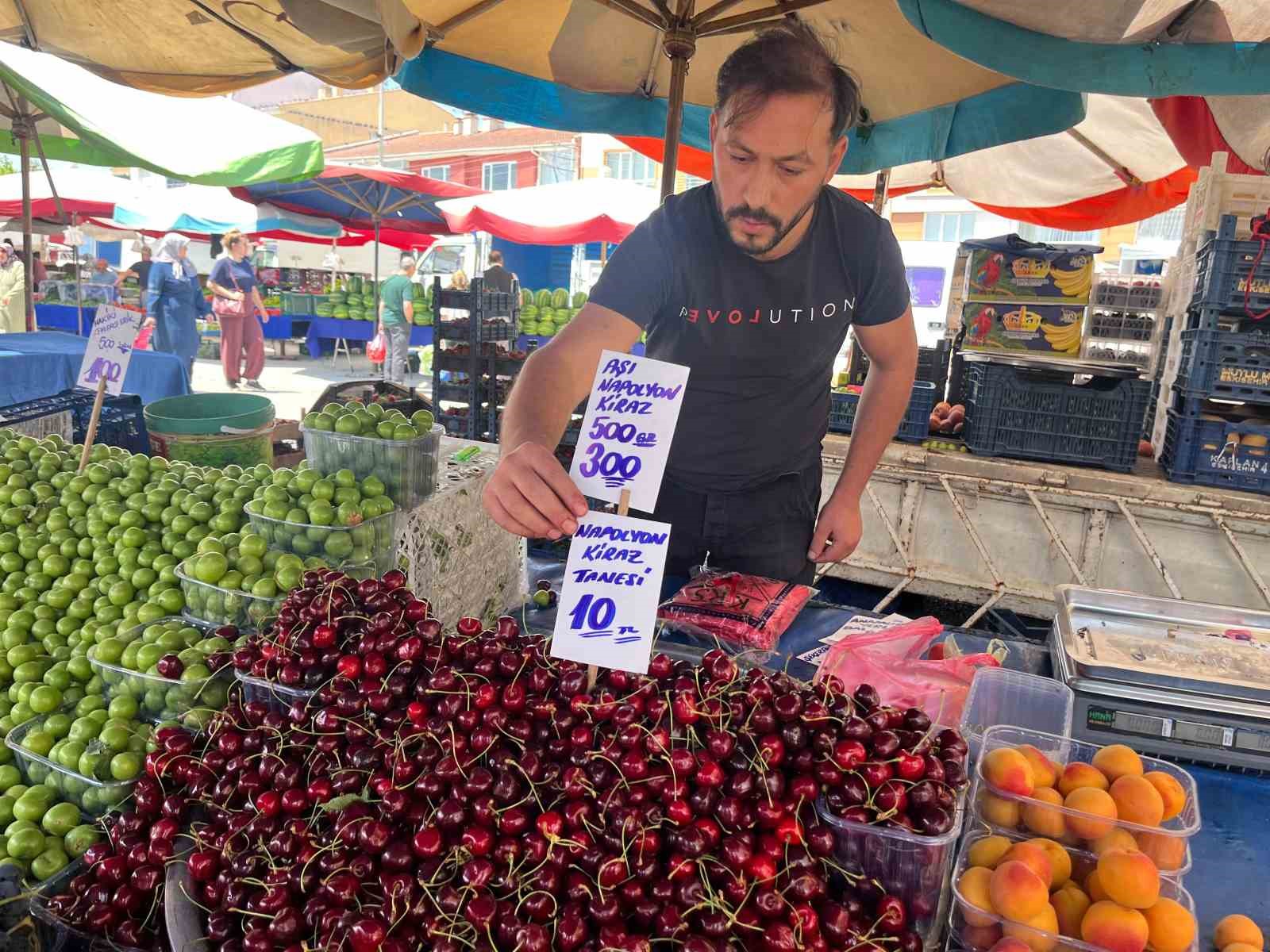 Pazarcı Esnafı İlker Çiçek'in Açıklamaları