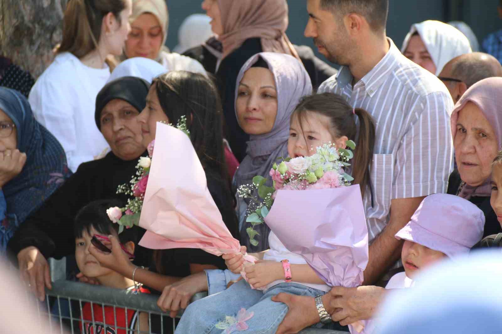 Eskişehir’e kutsal topraklardan ilk hacı kafilesi dönüş yaptı