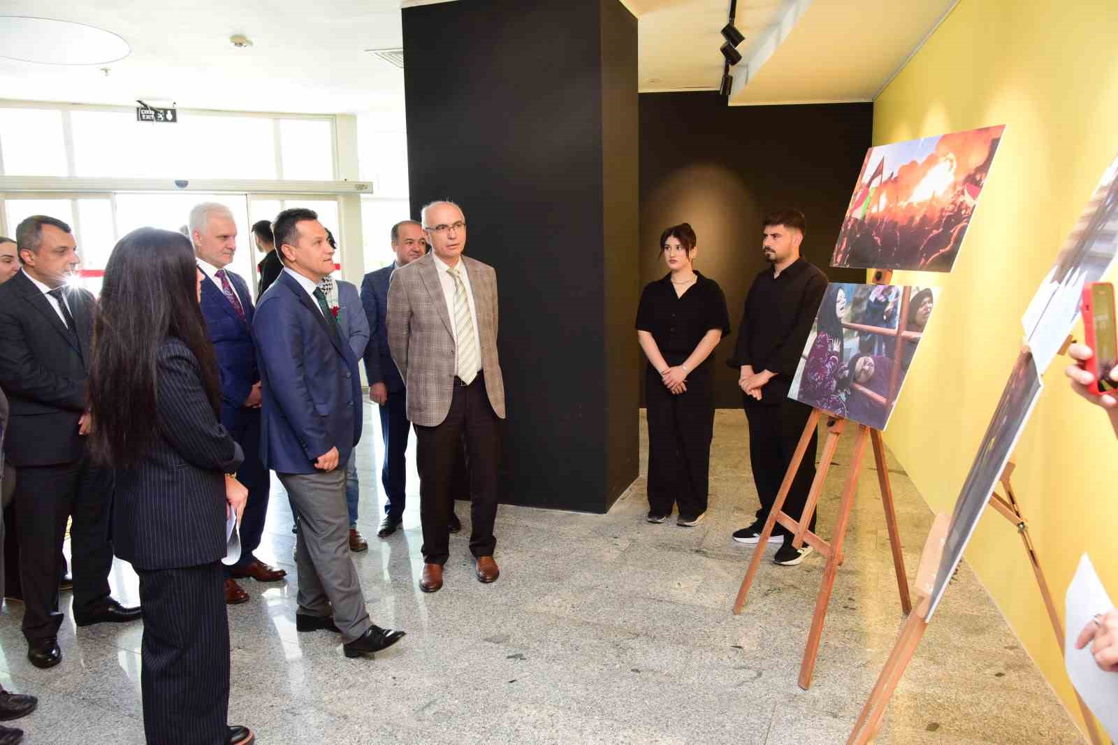 filistinde sehit edilen gazetecileri anma programi kRg3mHEH