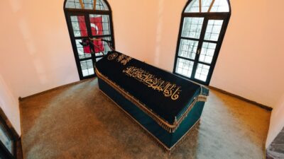 İnegöl’de Turgut Alp Anma Programı ve tarihi restorasyon çalışmalarıyla geçmişe