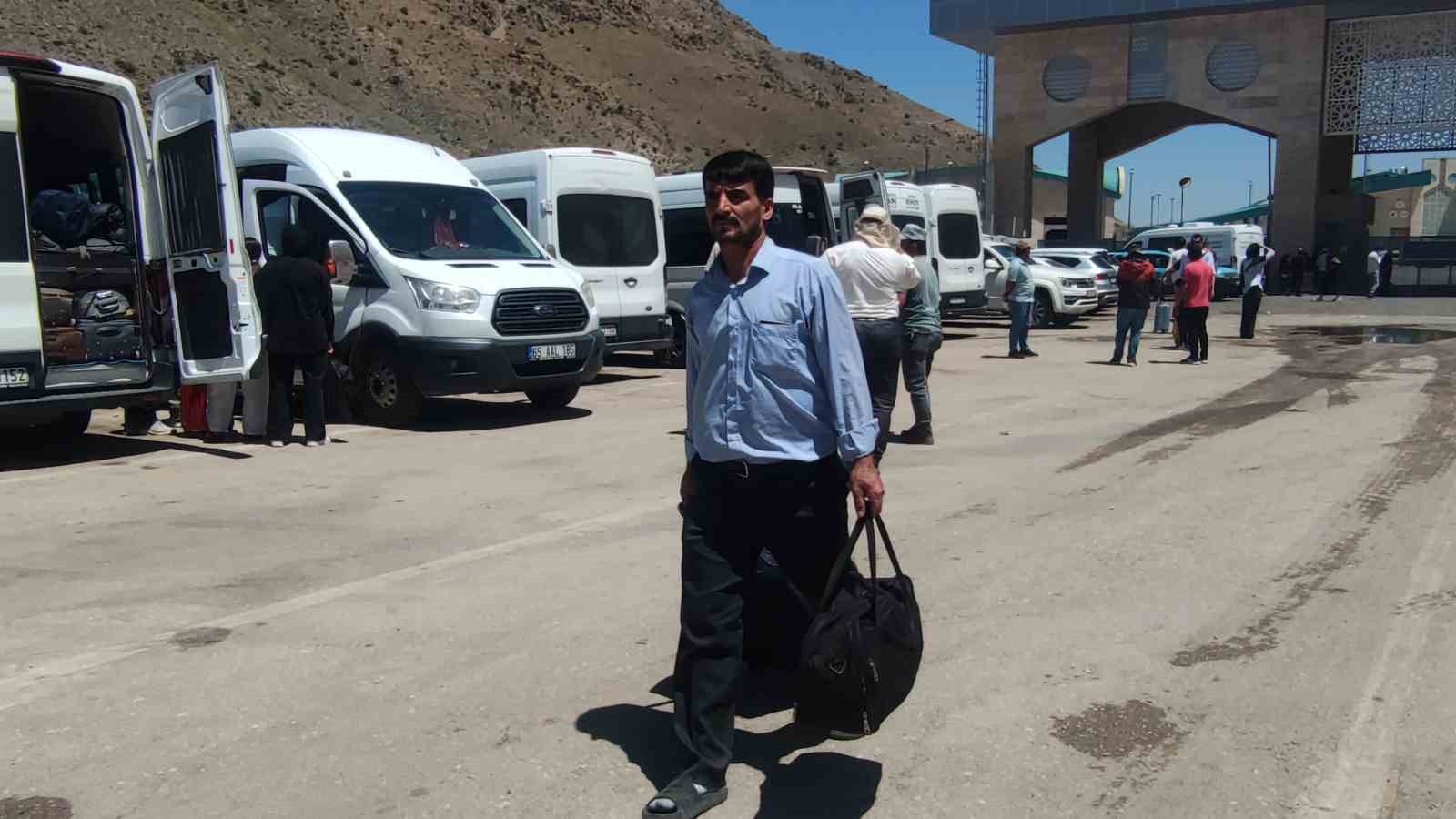 İran'daki Gerilimin Tırmanması ve Tahliye Çalışmaları