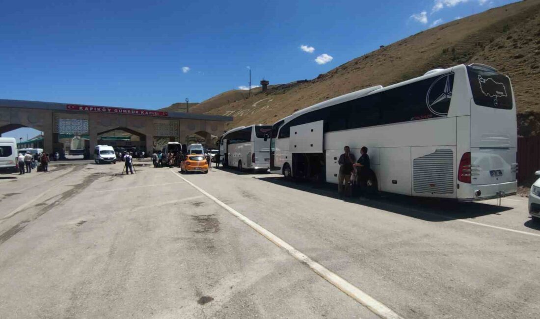 İran'daki artan gerilim nedeniyle Umman, vatandaşlarını güvenli bölgelere tahliye etmeye