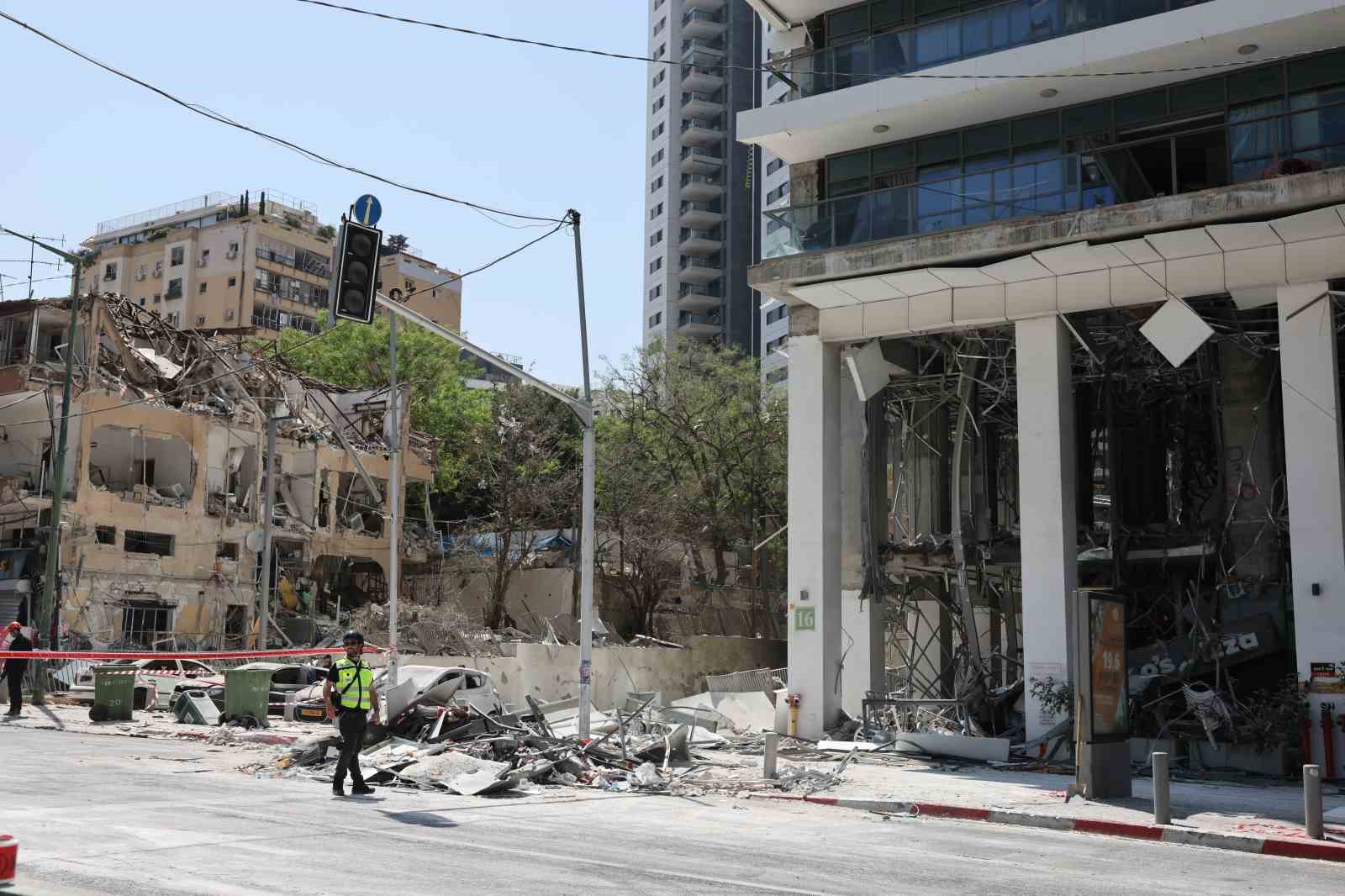 İran’dan İsrail’e Balistik Füze Saldırısı: 65 Yaralı