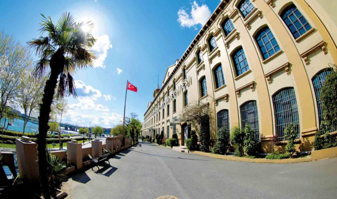 Kadir Has Üniversitesi, uluslararası başarılarıyla Türkiye'nin gururu olmaya devam ediyor.