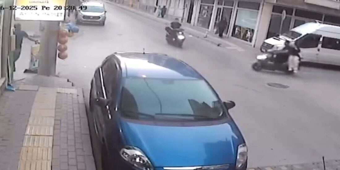 Karacabey'de meydana gelen motosiklet kazası güvenlik kameralarına yansıdı. Olayın detayları