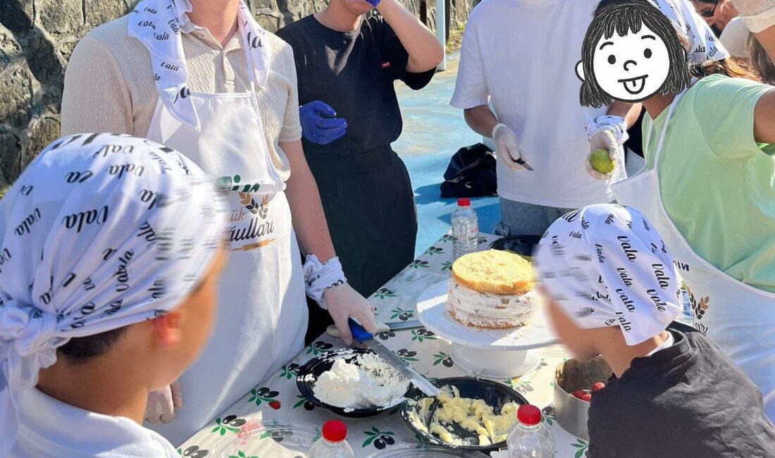 Kocaeli Üniversitesi Gazanfer Bilge Meslek Yüksekokulu'nda düzenlenen unutulmaz pasta şenliğiyle