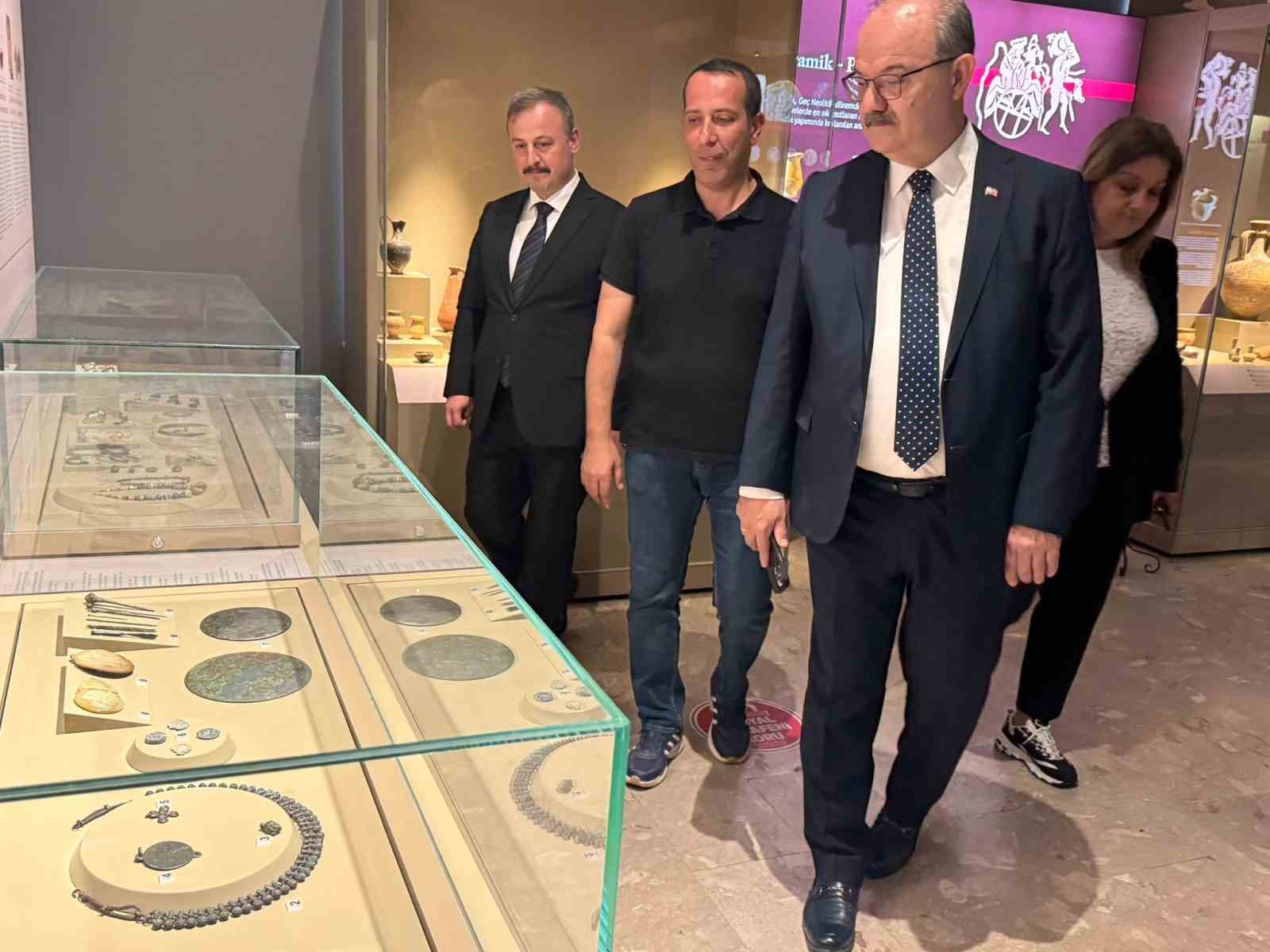 Müze Ziyareti ve Tarihi Eserler Hakkında Bilgi