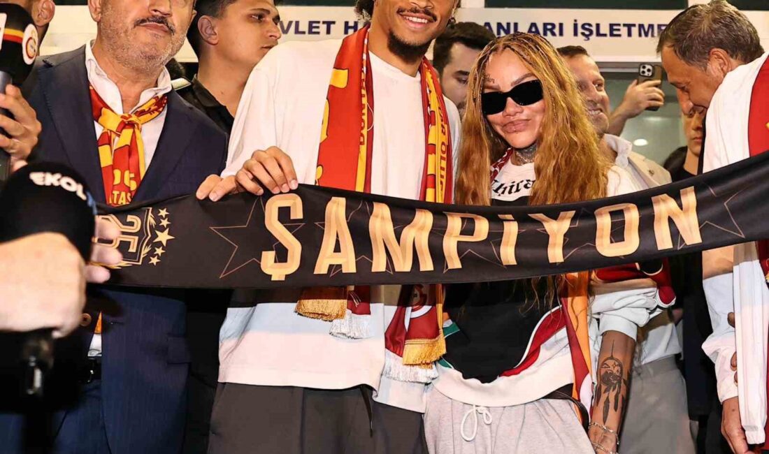 Galatasaray’ın görüşmelere başladığı Alman futbolcu Leroy Sane, İstanbul’a geldi. Yeni