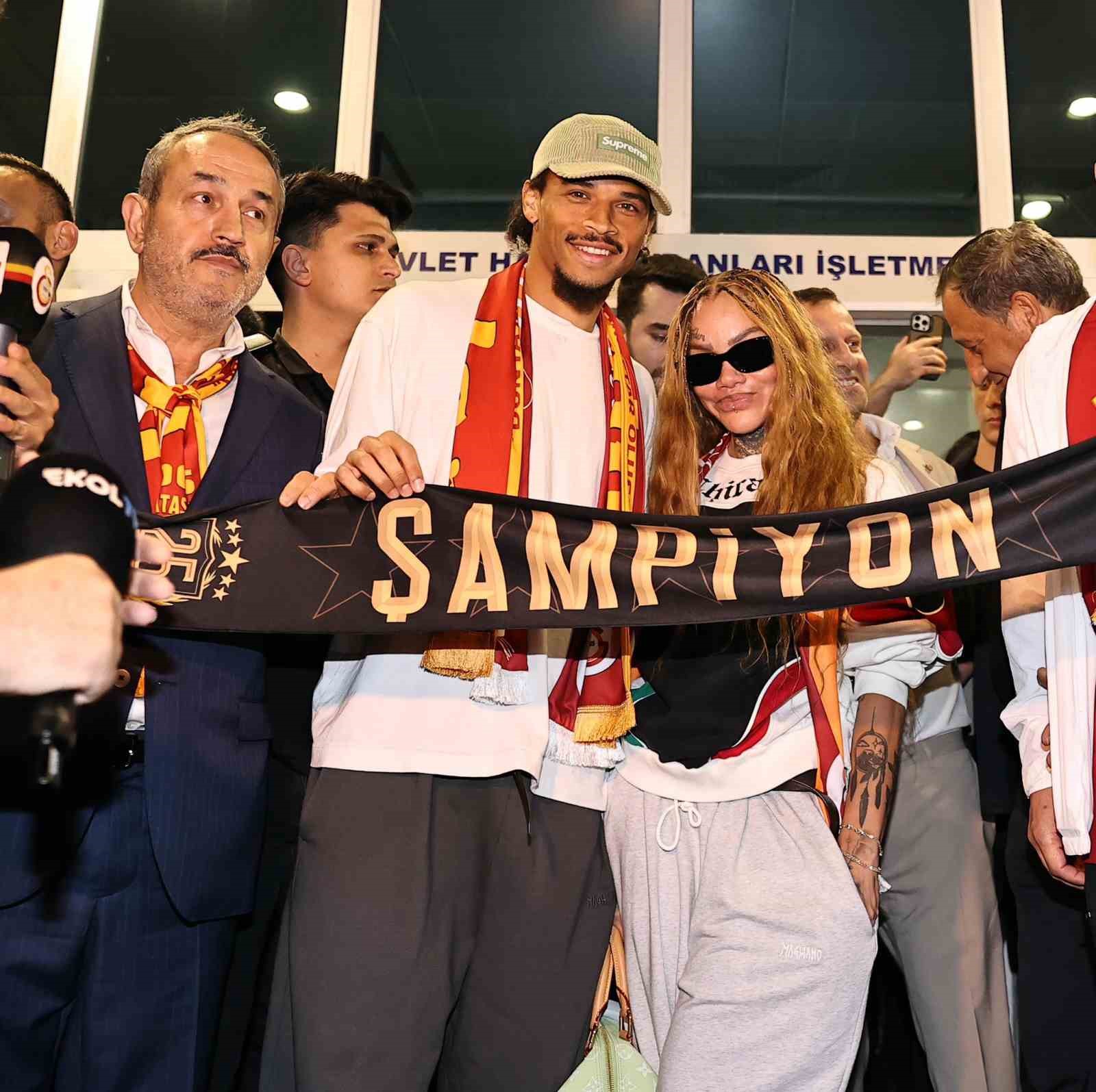 leroy sane istanbula geldi t461jFjp