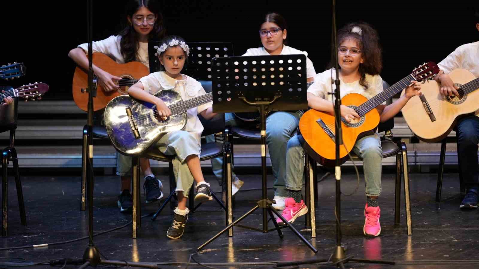 Maltepe Belediyesi’nin Düzenlediği Yıl Sonu Sanat Şöleni Büyüleyici Anlara Sahne Oldu