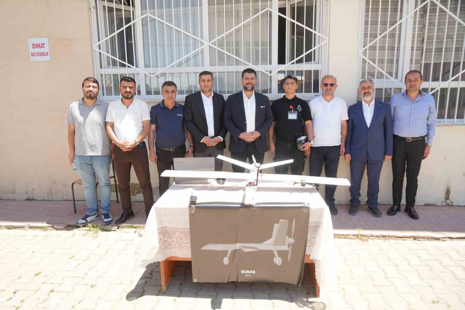 Muş Ahi Evran Mesleki ve Teknik Anadolu Lisesi 12. sınıf öğrencisi Sedat Subaşı, genç yaşına rağmen savunma sanayisine yön verecek önemli bir projeye imza attı.