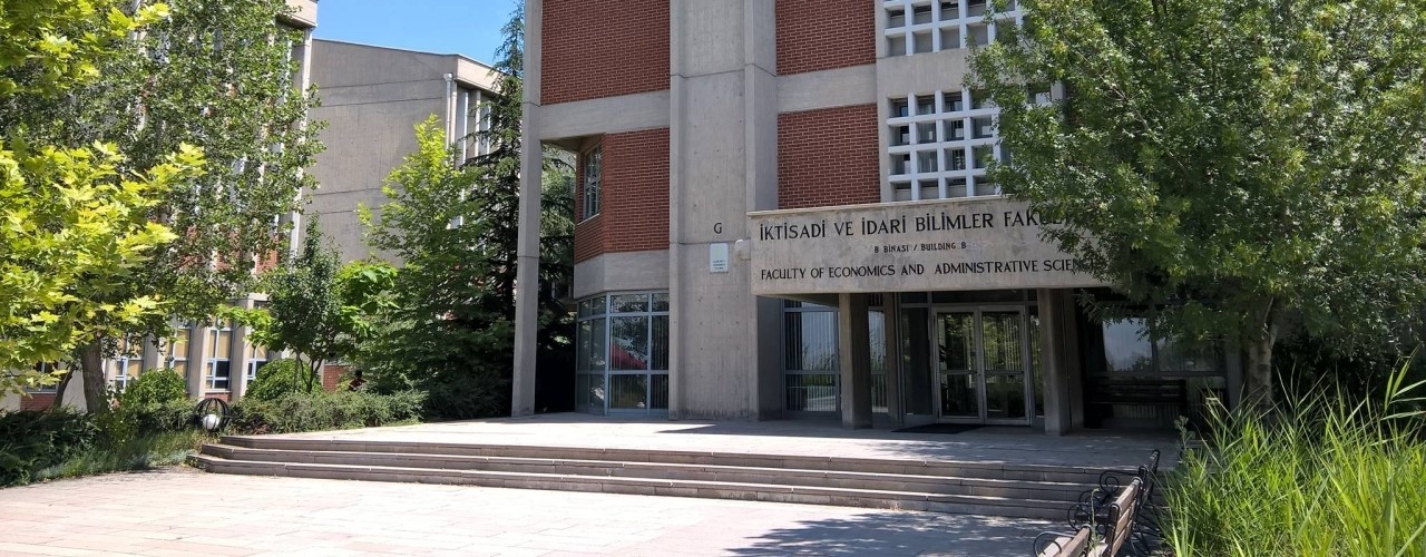 odtu mezuniyet toreninde dansoz tepkisi PhgbGTNi
