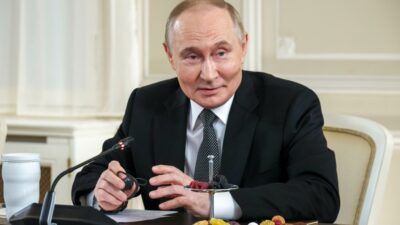 Putin, İran ve İsrail Gerilimini Düşürmenin Mümkün Olduğunu Belirtti. Putin,