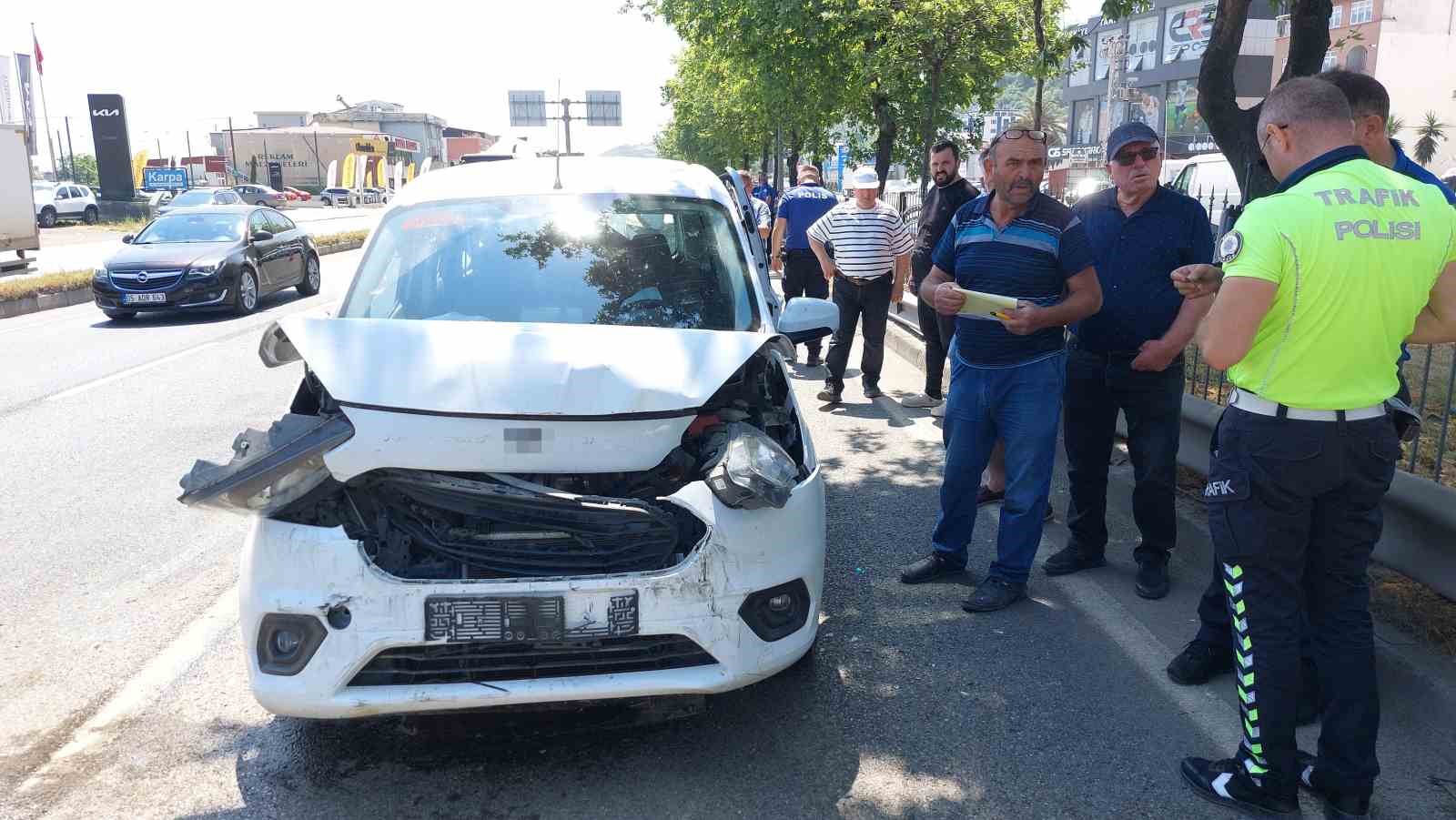 Samsun'da çok araçlı zincirleme trafik kazası detayları, olayın nedenleri ve